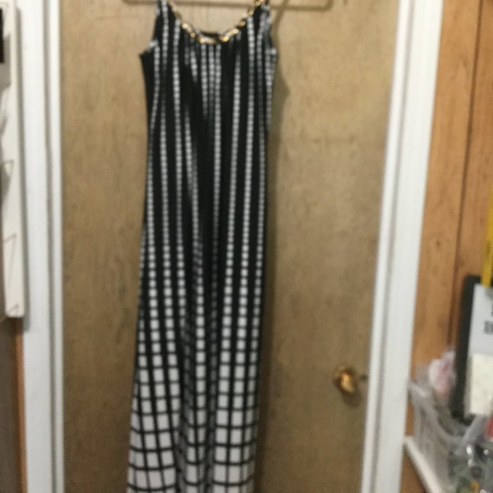 Roz & Ali black and white maxi dress chain detail straps excellent condition 4